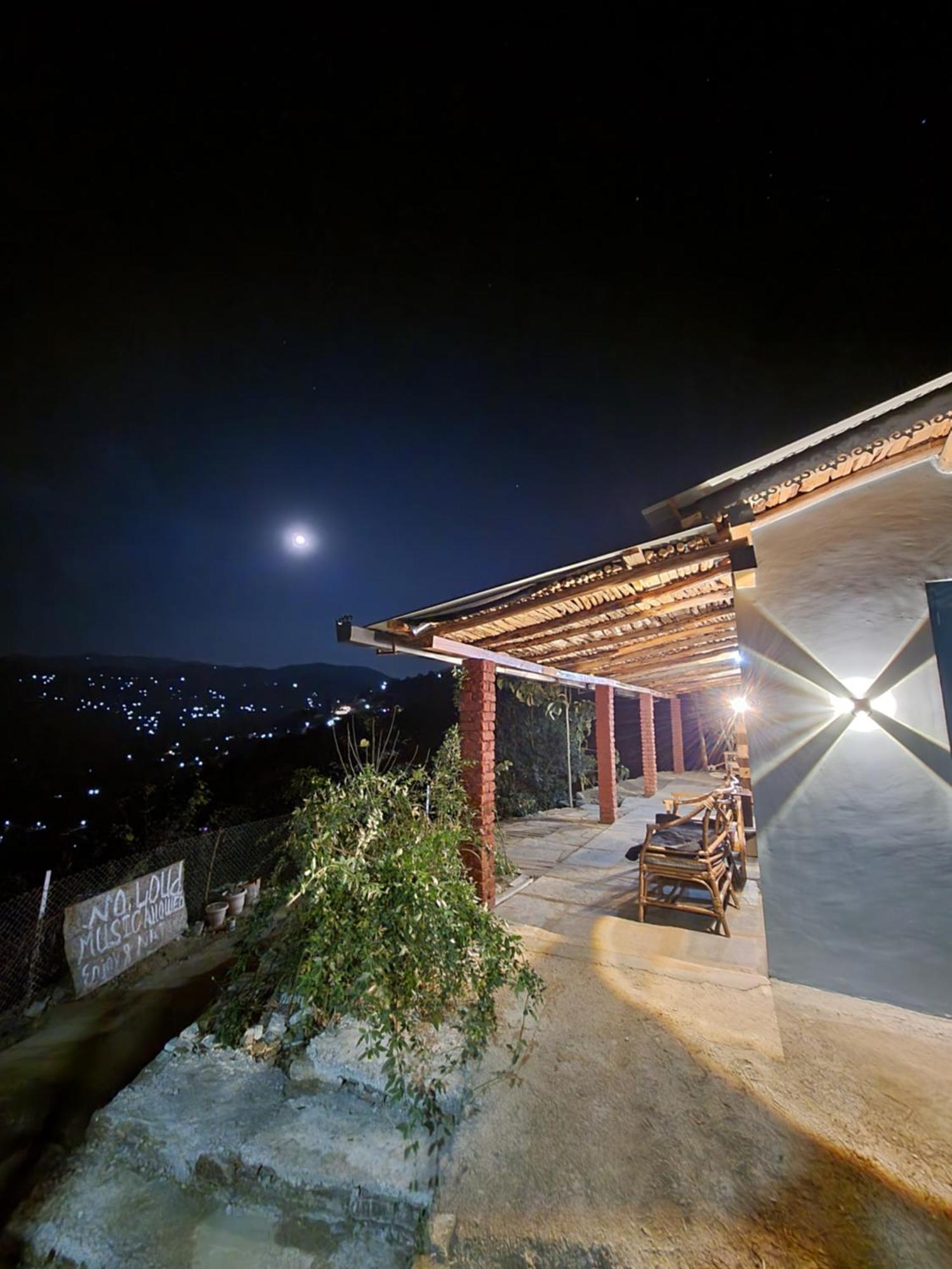 Zenoaks Homestay Almora Bagian luar foto
