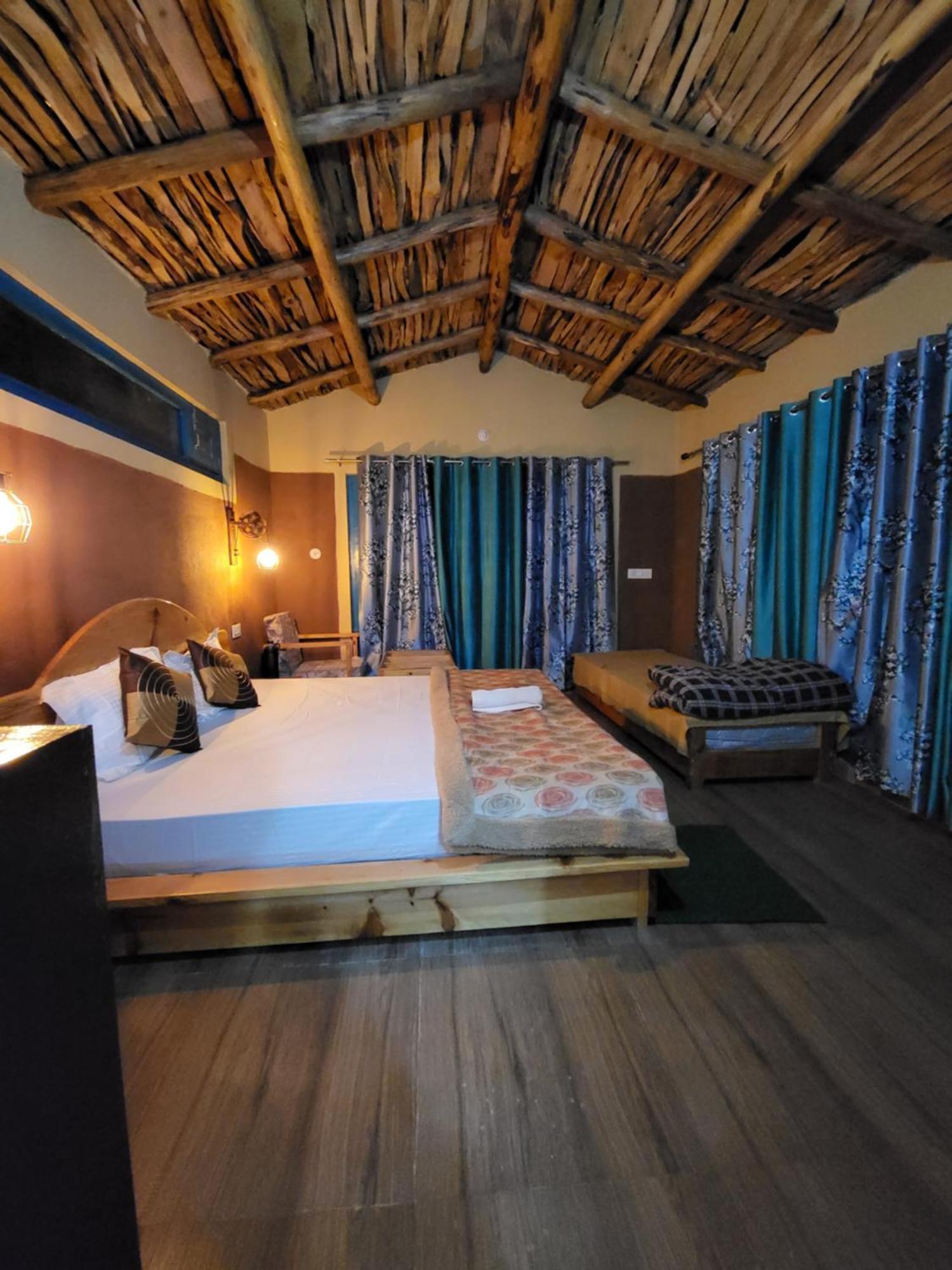 Zenoaks Homestay Almora Bagian luar foto